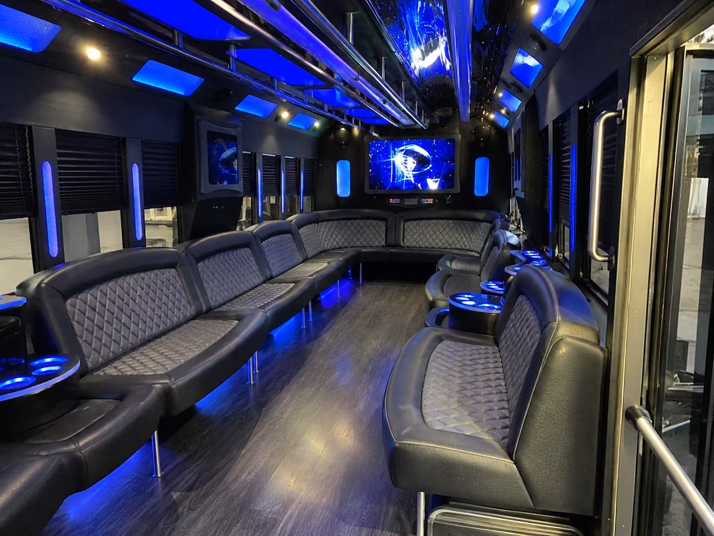kissimmee 28 passenger party bus interior