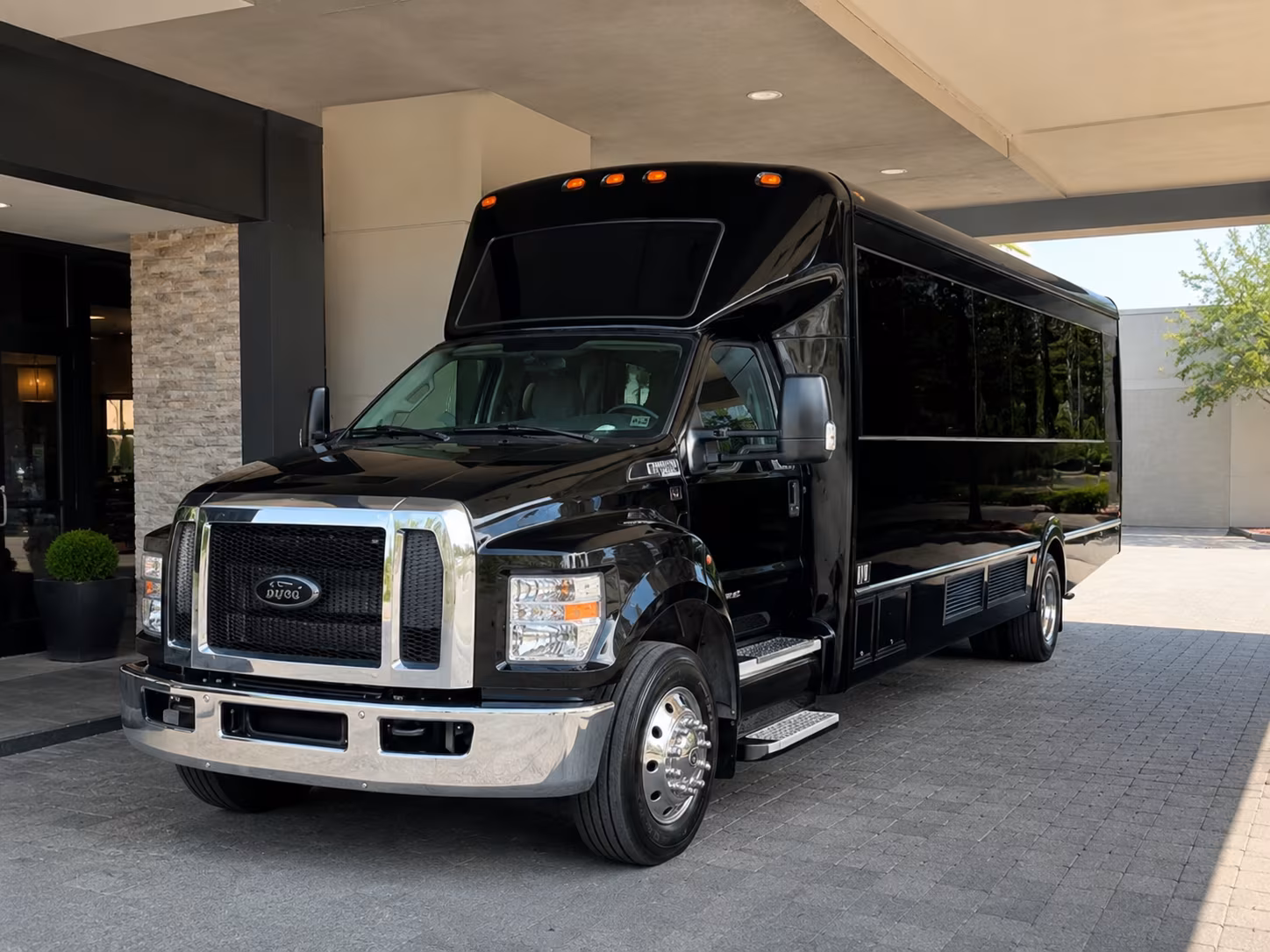 kissimmee quinceanera sweet 16 party bus rental