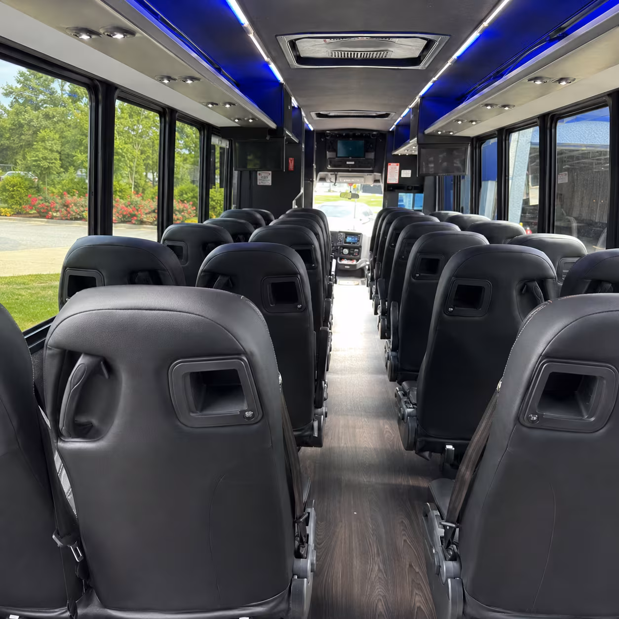 minibus rentals for kissimmee bachelorette spa days and shopping trips