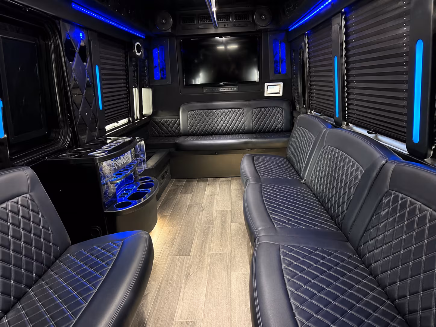 prom transportation buses serving kissimmee venues and surrounding areas